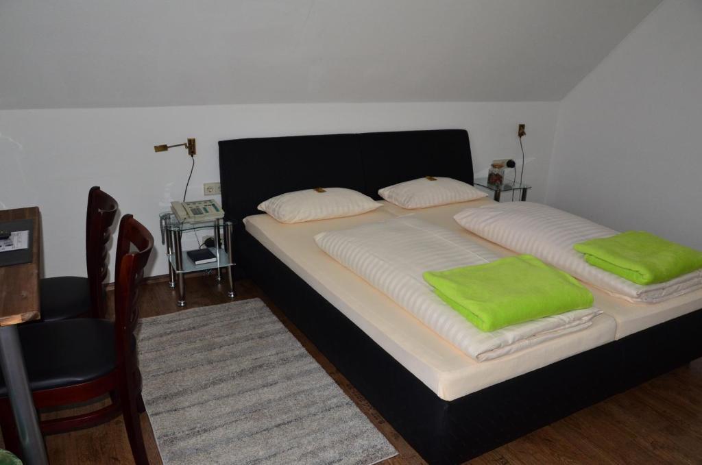 Hotel Moerike Людвигсбург Номер фото